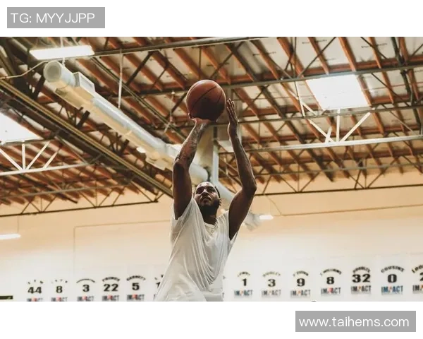 安东尼因倒钩踢到对手面部被罚下称无意动作只想赢得比赛